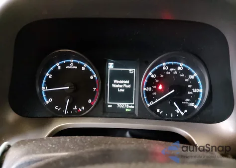 2017 Toyota Rav4 Xle z USA, uszkodzony, nr VIN 2T3RFREV6HW695316